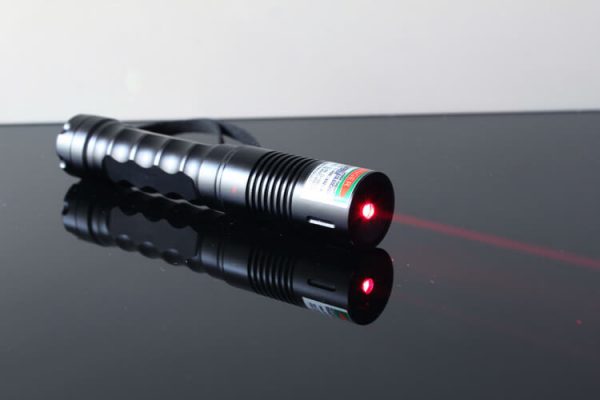laserpointer Rot 2 In 1  geprüfte Qualität Vers Aus DE Inklusive Batterien 